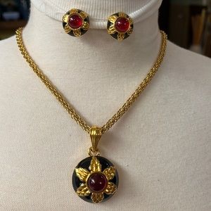 Vintage Fendi red Gripoix Cabochon sun burst necklace & matching clip earrings